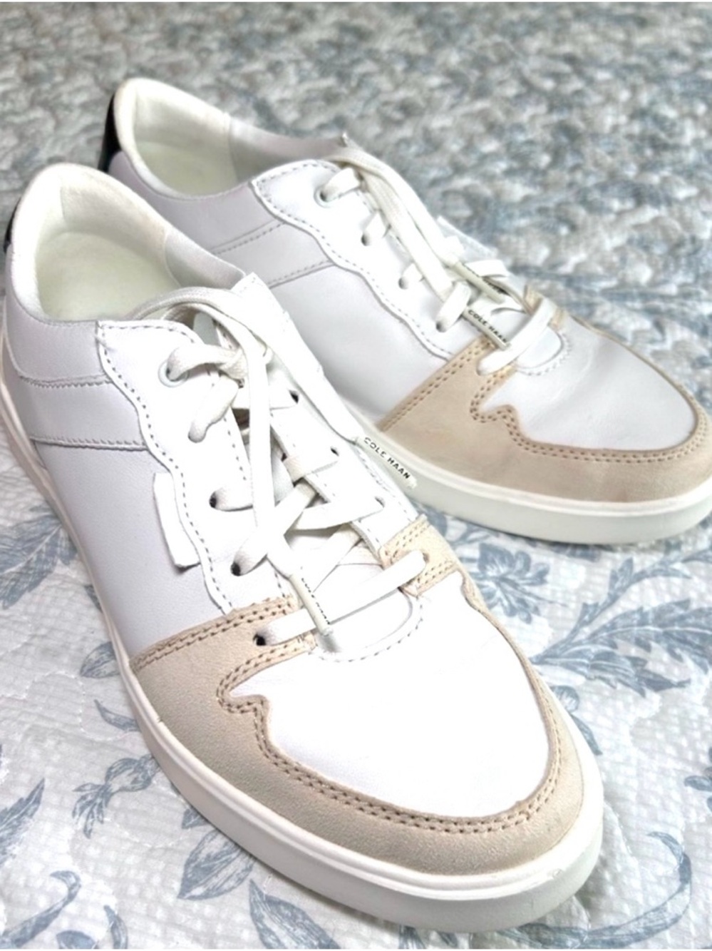 Cole Hahn Grand Crosscourt Modern WhiteTan Women’s Tennis Shoes Sneakers 7 1/2B